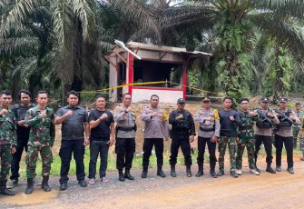 Patroli gabungan tersebut, dipimpin langsung oleh Kapolres Seruyan AKBP Priyo Mulyanto, S.I.K dengan sasaran seluruh areal PT. BJAP-03 untuk mengantisipasi adanya kegiatan penjarahan dan tindakan yang melanggar hukum oleh masyarakat Kec. Seruyan Tengah.