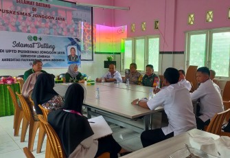 Babinsa Jonggon Jaya Harap Akreditas Puskesmas Dapat Memberikan Perbaikan Yang Berkelanjutan