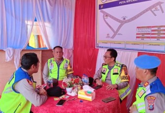 Kabag Ops Polres Tapsel Tinjau Pos Yan Pal XI