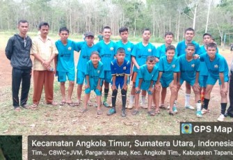 Bhabinkamtibmas, Aipda Thomas M Harahap, membawa Tim kesebelasan binaannya yakni, SSB PSCS Garonggang U-16 untuk pertandingan persahabatan, Jumat (4/8/2023) sore.