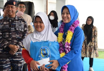 Ketum Jalasenastri Ny. Fera Muhammad Ali saat Baksos