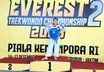 Shakila Siswa SD Plus Hang Tuah 1 Jakarta Raih Mendali Perak Kejuaraan Everst Taekwwondo Championship 2