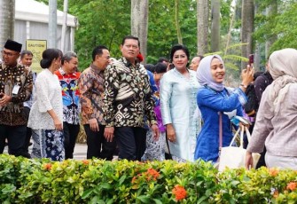 Panglima TNI dan Ketum Dharma Pertiwi saat Hadiri GBN 2023