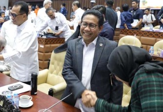 Mendes PDTT Abdul Halim Iskandar pada Rapat Kerja (Raker) Komisi V DPR RI di Gedung DPR, Senayan, Jakarta, Kamis (7/9/2023).