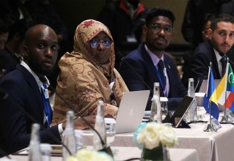Sejumlah delegasi negara mengikuti pertemuan AIS Youth Conference 2023 di Nusa dua, Badung, Bali, Jumat (6/10/2023). Kegiatan yang mengusung tema Bridging the Waves for the Ocean Future We Want tersebut merupakan rangkaian acara Konferensi Tingkat Tinggi (KTT) Archipelagic and Island States (AIS) Forum 2023 di Bali yang diikuti 30 peserta anak muda dari 29 negara dan berlangsung pada 6-11 Oktober 2023. ANTARA FOTO/Nyoman Hendra Wibowo/rwa.
