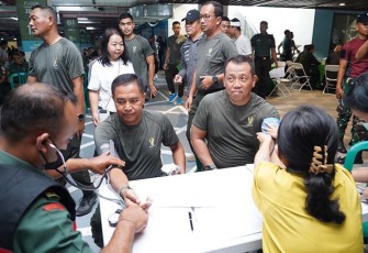 Pangdam IX/Udayana Mayjen TNI Harfendi, S.I.P., M.Sc menggelar berbagai kegiatan sosial sebagai wujud komitmen dalam melestarikan tradisi TNI AD. Salah satunya yaitu kegiatan Donor Darah yang dilaksanakan secara serentak di wilayah jajaran Kodam IX/Udayana