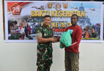  Kodim 1710/Mimika Bersama Satuan TNI Se-Garnisun Timika Gelar Bakti Kesehatan