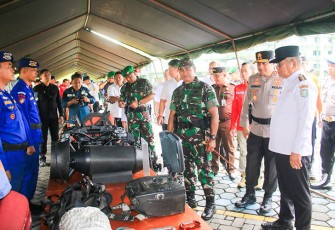 Pangdam XII/Tpr Bersama Gubernur dan Kapolda saat Pimpin Gelar Pasukan Kesiapsiagaan Penanggulangan Bencana Banjir