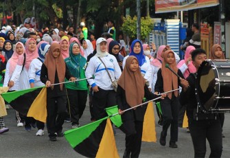 Peserta gerak jalan kerukunan yang dilepas asisten 1 setdakab Labuhanbatu