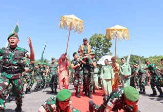 Pangdam XII/Tpr saat disambut hangat di Brigif 19/KH