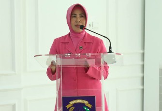 Ketua Bhayangkari Daerah Kalimantan Tengah (Kalteng) Ny. Irna Djoko Poerwanto, melakukan tatap muka dengan Pengurus Bhayangkari Cabang Kapuas, bertempat di Aula Bhayangkari Mapolres setempat, Senin (11/12/2023)