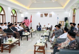 Wakil Presiden RI Ma’ruf Amin bersilaturahmi dengan ulama dan pimpinan pondok pesantren (Ponpes), di Ponpes Maslakul Huda Desa Kajen, Kecamatan Margoyoso, Kabupaten Pati, Sabtu (27/1/2024) kemarin.