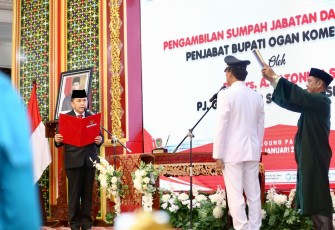  Penjabat (Pj) Gubernur Sumatera Selatan (Sumsel) Agus Fatoni secara resmi melantik Sekretaris Daerah (Sekda) Kabupaten Ogan Komering Ilir (OKI) Ir. Asmar Wijaya sebagai Pj Bupati OKI pasca habisnya masa jabatan Dja’far Shodiq sisa masa jabatan tahun 2019-2024 per 15 Januari 2024