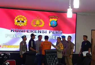Kapolrestabes Medan, Kombes Pol Teddy JS Marbun didampingi, Kasat Reskrim, Kompol Jamakita Purba dalam keterangan persnya, Selasa (30/1).