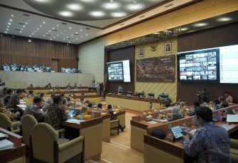 Rapat Kerja dengan Komisi II DPR RI