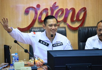 Menteri Agraria dan Tata Ruang/Kepala Badan Pertanahan Nasional (ATR/BPN), Agus Harimurti Yudhoyono (AHY) menyambangi Kantor Wilayah (Kanwil) BPN Provinsi Jawa Tengah di Kota Semarang, Senin (15/07/2024)
