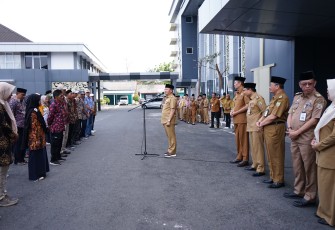 Pelepasan Peserta Studi Tiru Pengelolaan Sampah DLHK 2024