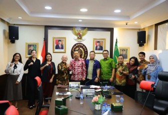 JAM-Pidum Prof Dr Asep Nana Mulyana Menerima Audiensi Indonesia Ocean Justice Initiative Bahas Penegakan Hukum Lingkungan Hidup dan Kelestarian Hutan Mangrove