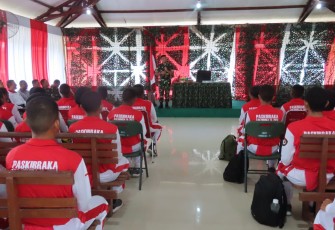 Dandim 1710/Mimika Beri Pengarahan Kepada Anggota Paskibraka Kabupaten Mimika Tahun 2024