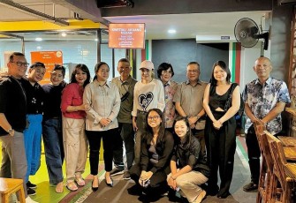Ketua DPR RI Puan Maharani saat mengunjungi Black Stone Garage, Jakarta, Rabu malam (24/1/24).