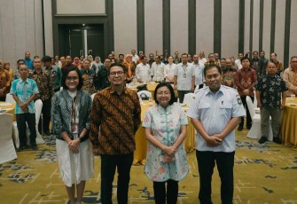 Foto bersama usai sosialisasi dan Bimbingan Teknis (Bimtek) Skema Normal Program Kartu Prakerja, beberapa waktu lalu di Harris Vertu Hotel Jakarta. 