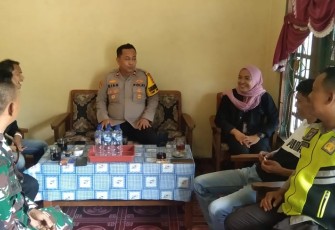 Kapolsek Belitang III Bersama Anggota Laksanakan Cooling System
