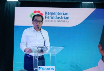 Wakil Menteri Perindustrian Faisol Riza pada Factory Tour ke PT. Daikin Industries Indonesia (DIID), di Greendland International Industrial Center, Cikarang, Kamis (12/12)