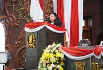 Sementara Juru Bicara Fraksi PDI-P, Agatha Retnosari
