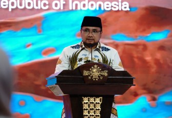 Menteri Agama Yaqut Cholil Qoumas saat memberikan sambutan pada Penyambutan Antar-Iman dan Antar-Peradaban bagi Kunjungan Imam Besar Al Azhar di Indonesia, Rabu (10/7/2024).