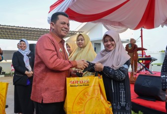 Gubernur Ansar Ahmad Resmikan Gedung Instalasi Farmasi Kepri 