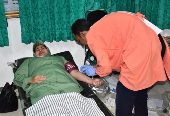 PMI Apresiasi Donor Darah HUT ke 79 TNI yang Digelar Kodim 0802/Ponorogo