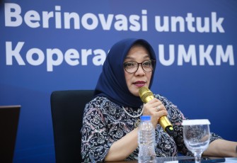 Deputi Bidang Kewirausahaan KemenKopUKM Siti Azizah 