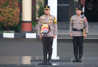 Wakapolda Banten Brigjen Pol H. M. Sabilul Alif saat apel pagi bersama secara rutin di Lapangan Apel Polda Banten pada Senin (29/01).