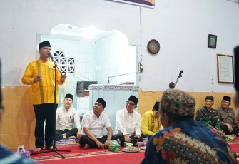 Gubernur Bengkulu Rohidìn Mersyah