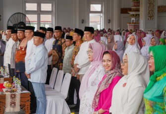 Ribuan Ibu Padati Balai Raya Semarak