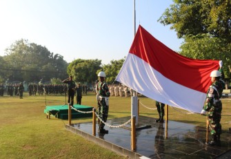 Kodim 0802/Ponorogo Gelar Upacara Pengibaran Bendera Rutin Bulanan