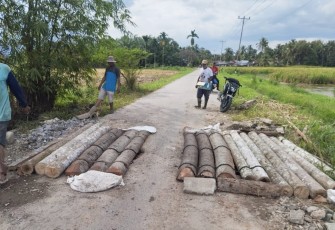 Salah satu fasiitas umum yang rusak