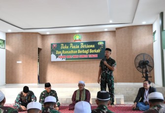  Kodim 1002/Hulu Sungai Tengah menggelar buka puasa bersama bertempat di Aula Sapta Marga jalan Telaga Padawangan Kelurahan Barabai Timur Kecamatan Barabai Kab.Hulu Sungai Tengah. Sabtu (16/03/2024)