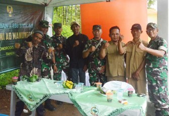 Kodim 0802/Ponorogo saat Ikuti Launching Program TNI AD Manunggal Air Bersama Kasad