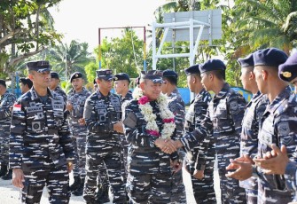 Danlanal Ranai Sambut Kunjungan Kerja Panglima Koarmada l