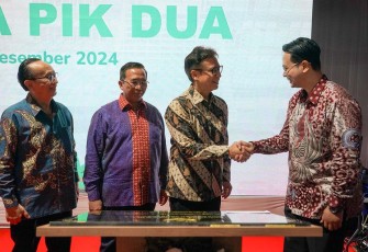 Menkes Budi Gunadi Sadikin usai menandatangani prasasti peresmian RS Hermina PIK 2 di Kabupaten Tangerang, Banten