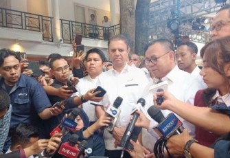 Kapten Timnas Amin, Muhammad Syaugi di Markas Pemenangan Timnas AMIN di Jalan Diponegoro 10, Menteng, Jakarta, Rabu (14/2/24).
