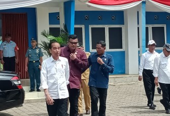 Danlanal Tegal Sambut Kunjungan Kerja Presiden Ri dan Rombongan Di Stadion Yos Sudarso Kota Tegal