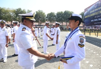 60 Siswa Dikmaba Angkatan 43/2 Kejuruan Pelaut Resmi Bertugas di Satuan TNI AL