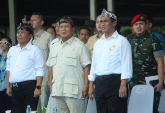 Menteri Pertanian Andi Amran Sulaiman saat bersama Menteri Pertahanan Prabowo Subianto