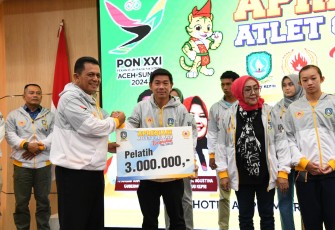 Dukung Kontingen Kepri Untuk Sukses di Ajang PON XXI di Aceh-Sumut 2024, Gubernur Ansar Berikan Dana Apresiasi Untuk Para Atlet dan Pelatih