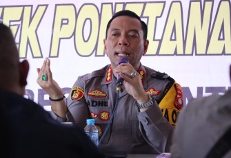 Kapolresta Pontianak  Kombes Pol Adhe Hariadi, S.I.K, MH mengimbau agar masyarakat Kota Pontianak yang terdampak permendagri Nomor 52 tahun 2020 tentang batas wilayah Kota Pontianak dan Kabupaten Kubu Raya agar tetap menjaga situasi keamanan tetap kondusif jelang Pemungutan suara Pemilu 2024.