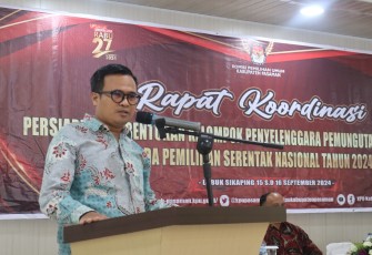 Komisi Pemilihan Umum Kabupaten Pasaman menggelar Rapat Koordinasi Persiapan Pembentukan Kelompok Penyelenggara Pemungutan Suara (KPPS) pada Pemilihan Serentak Nasional Tahun 2024 di Aula Hotel Arumas Lubuk Sikaping, Senin (16/09/2024)