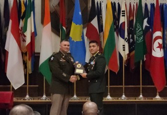 Dua Perwira TNI AD Ukir Prestasi Internasional di Amerika Serikat