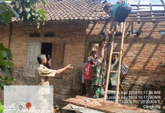 Babinsa Koramil 0801/07 Ngadirojo Hadir Membantu Mengatasi Kesulitan Masyarakat
